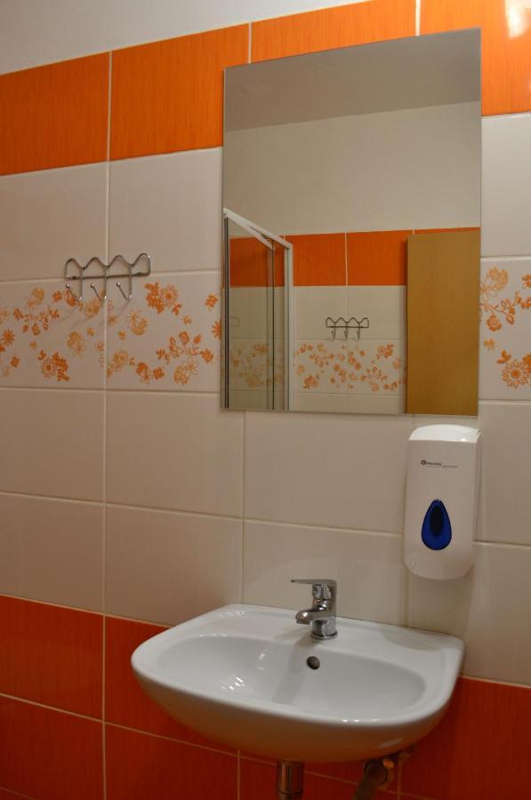 Hotel Decin Na Skrivance Extérieur photo