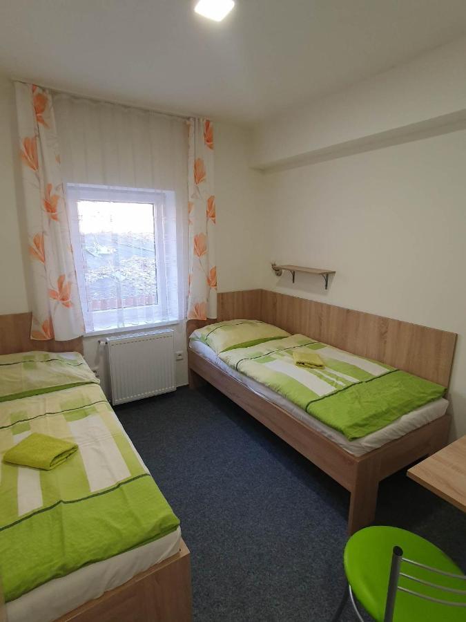 Hotel Decin Na Skrivance Extérieur photo