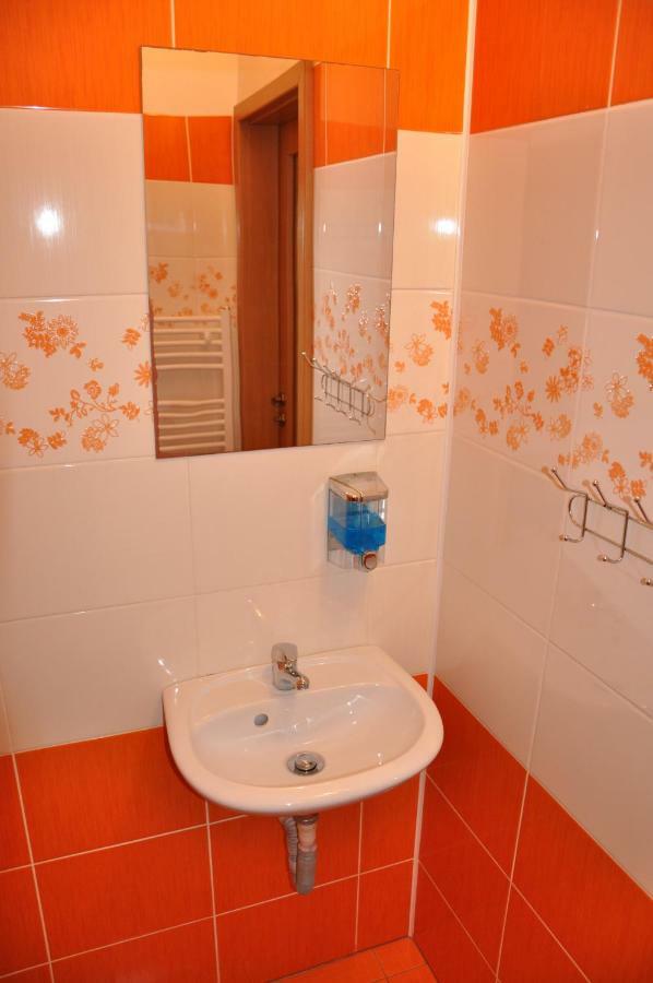 Hotel Decin Na Skrivance Extérieur photo